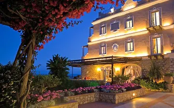 Luna 4* Capri
